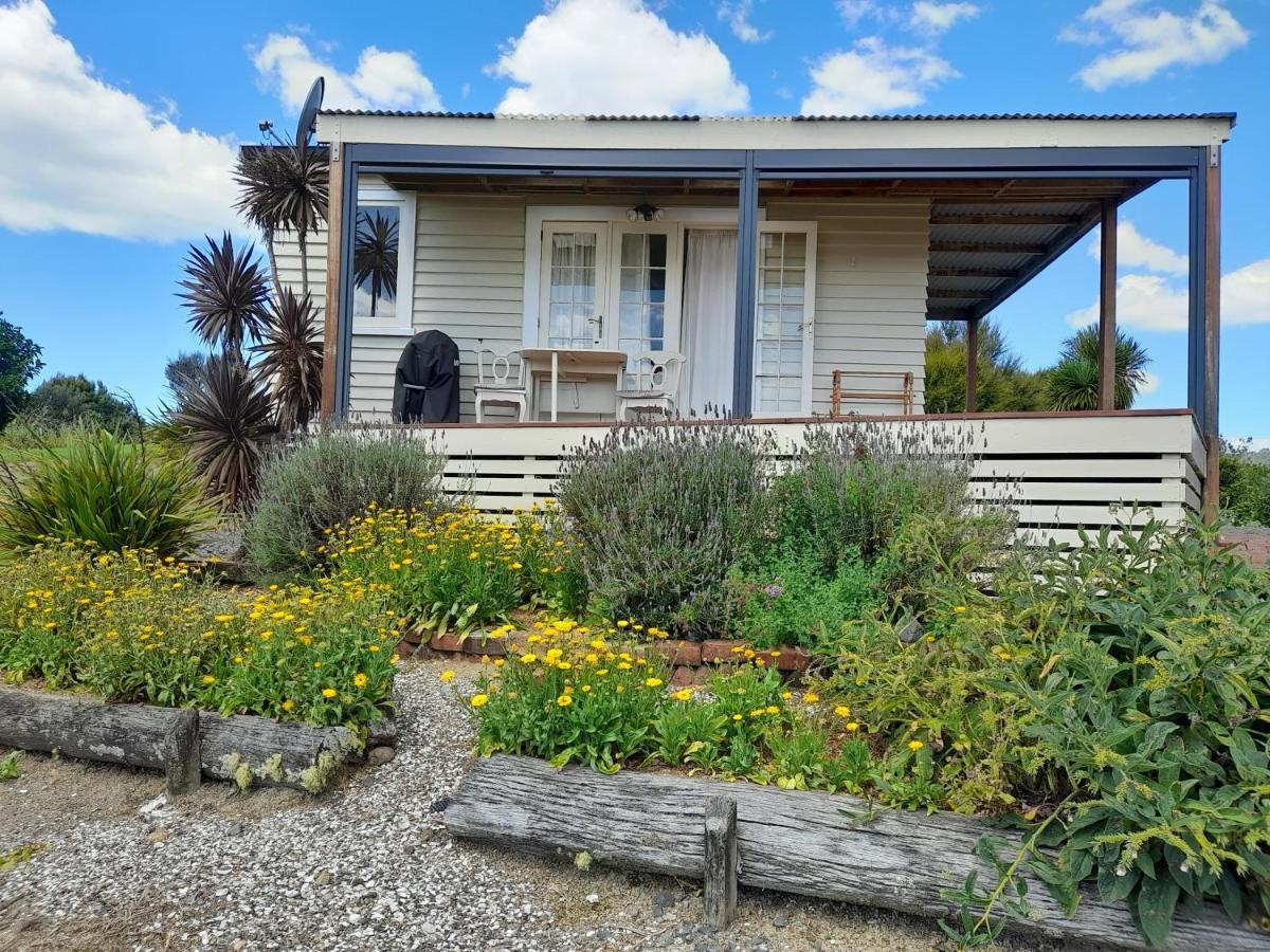 Taranaki Hotel Waihaha Exterior photo